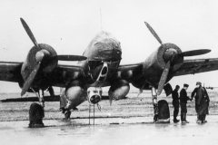 Ju_88A-5_with_two_additional_900_liter_tanks