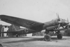 Junkers_Ju_88_7T-_Kustenfliegergruppe_606_in_Holland_1940