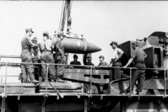 Heavy_mortar_Karl_Gerat_VI_Ziu_Warsaw_Uprising_1944_Mortar_Shell_Being_Loaded