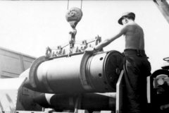Heavy_mortar_Karl_Gerat_VI_Ziu_Warsaw_Uprising_1944_shell_2