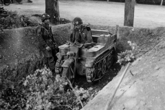 101st_Airborne_Troops_Normandy_14jun1944