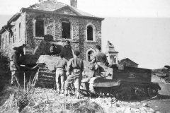 German_Tiger_2_tank_and_Bren_Carrier_La_Gleize_Belgium