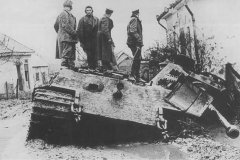 Tiger_2_tank_104