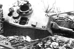 Tiger_2_tank_porsche_turret_with_zimmerit
