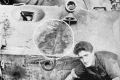 Tiger_II_tank_4_with_zimmerit