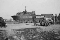 German_Land-Wasser-Schlepper_LWS