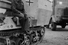 SdKfz_135_1__15cm_sFH_13_1_auf_Fahrgestell_Lorraine_37L_code_A245