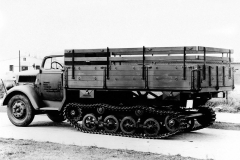 Opel_Maultier_factory_2