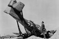 Messerschmitt_Me262_white_22_Salzburg_Austria_May_1945