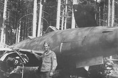 Messerschmitt_Me_262_german_jet_fighter