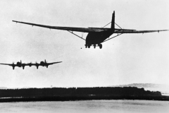Me321_being_towed_by_a_He_111Z