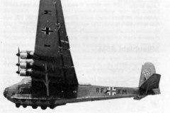 me323_1306878853_messerschmitt-me.323-gigant