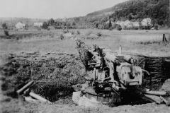 8_8cm_PaK_43_3_mit_Behelfslafette