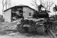 75th_Infantry_Division_GI_with_Panther_Grandmenil_30dec44