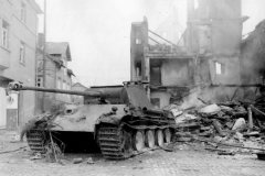Destroyed_Panther_tank_
