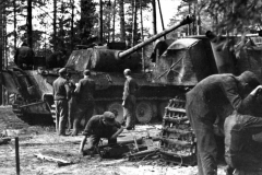 Panther_Ausf_A_1944_ost