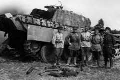 Panther_G_2104_abt_104brigade_1944