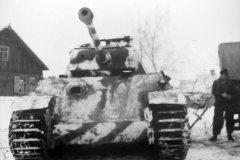 Panther_ausf_G_winter_camo