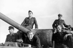 Panther_panzersoldaten_east_front