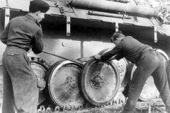 Panther_road_wheels_France