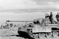 Panther_tank_east_front