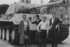 Panther_tank_in_Paris_France