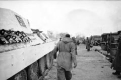 Panther_tank_number_511_winter_camouflage_4