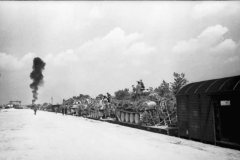 Panthers_Panzertransport_France_1944_3