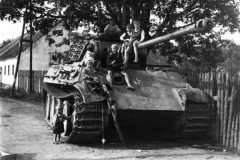 abandoned_Panther_tank