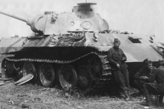 captured_Panther_Ausf_D_R04_kursk