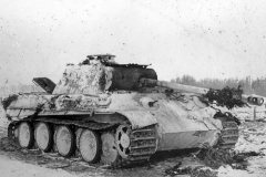 knocked_out_Panther_tank