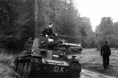 Panzerkampfwagen-38t-tank-photo