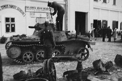 Damaged_Panzer_I_ausf_A_Poland_1939