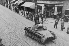 Panzer_I_ausf_A_on_street