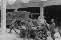 Panzer_I_ausf_A_tank_maintenance