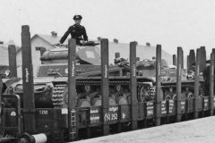 Panzer_II_rail_transport