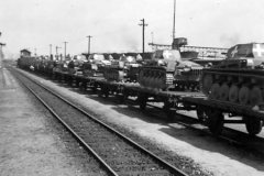 Panzer_II_transport_1939