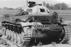 PzKpfw_II_tank_destroyed