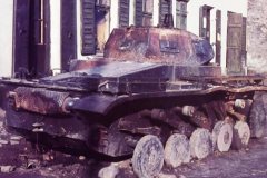 destroyed_Panzer_II_colro_photo