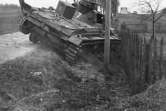 Destroyed_Panzer_III_7