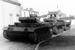 Panzer_3_Ausf.J_early_tanks