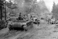 Panzer_3_tanks_foto