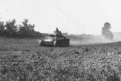 Panzer_III_10_Panzer_division_Amiens_France_1940