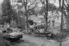 Panzer_III_7th_panzer_division_and_sdkfz_8_2