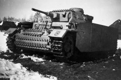 Panzer_III_Ausf_J_4_with_Schurzen