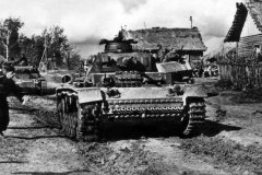 Panzer_III_Eastern_Front_June_1942