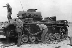 Panzer_III_June_1942_DAK_4