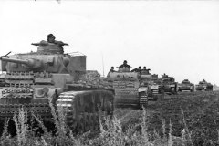 Panzer_III_Kursk_1943_2