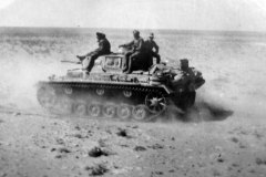 Panzer_III_Of_8_Pz_Reg_Dak_1