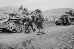 Panzer_III_and_POW